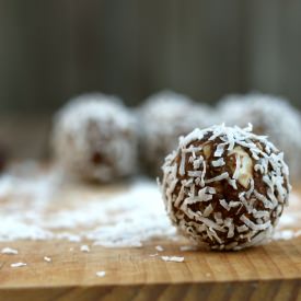 Raw Cacao Energy Balls - Recipe photo by thepast