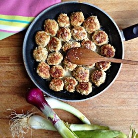 Veal Meatballs with Milk Sauce - Recipe photo by nutsaboutfood