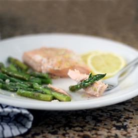 Lemony Salmon Asparagus Packs - Recipe photo by TheBrassHalo