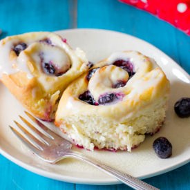 Blueberry Sweet Rolls - Recipe photo by sallysbakingaddiction
