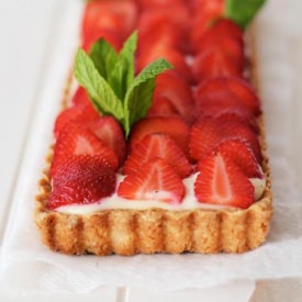 Simple Strawberry Tart - Recipe photo by little.empty.room