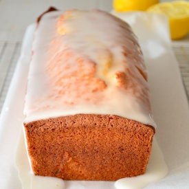Starbucks Lemon Loaf - Recipe photo by uitpaulineskeuken