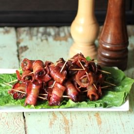 Bacon Wrapped Oysters - Recipe photo by noshingwiththenolands