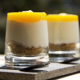 Cheesecake without Eggs with Mango - Recipe photo by col_kitchenandphotos