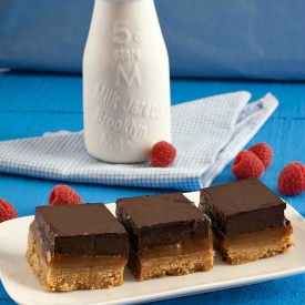 Caramel Espresso Bars - Recipe photo by manusmenu