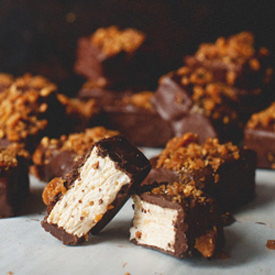 Homemade Caramel Swirl Marshmallow - Recipe photo by thelittlewhitekitchen