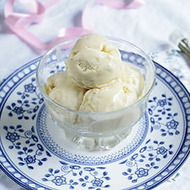 Vanilla Bean Ice cream - Recipe photo by bakingyummies