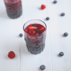 Strawberry Jelly - Recipe photo by passthefood