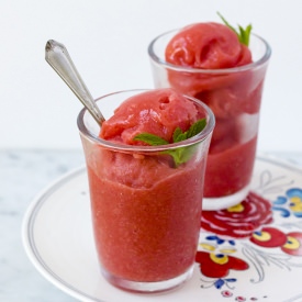 Strawberry Cantaloupe Sorbet - Recipe photo by kitchenette