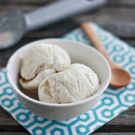 Easy Chai Ice Cream - Recipe photo by noyomoco