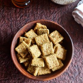 Oat Crackers - Recipe photo by vsharmilee