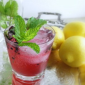 Sparkling Berry Mint Lemonade - Recipe photo by onlinepastrychef