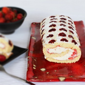Strawberry Roll Cake - Recipe photo by LOOK WHAT I MADE