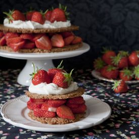 Strawberry Spelt Shortcake - Recipe photo by Regula Ysewijn Foodwise