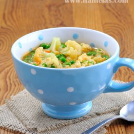 Cauliflower Pea Soup with Dumplings - Recipe photo by Hanielas