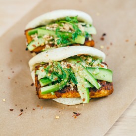 Dry-Rub BBQ Gua Bao - Recipe photo by veganmiam