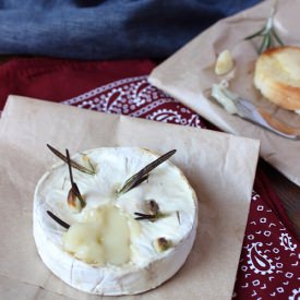 Baked Camembert - Recipe photo by AngellovesCooking