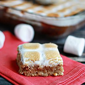 Fluffernutter Blondies - Recipe photo by noyomoco