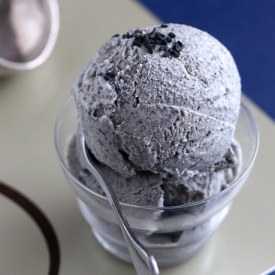 Black Sesame Ice Cream - Recipe photo by von