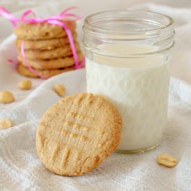 Classic Peanut Butter Cookies - Recipe photo by krkapple