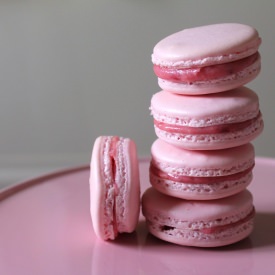 Raspberry Macarons - Recipe photo by TheCottageDiaries