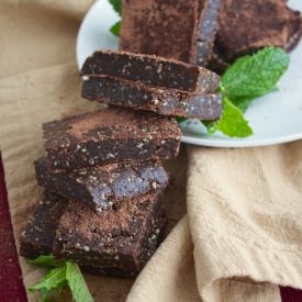 Raw Mint Chocolate Brownies - Recipe photo by thymebombe
