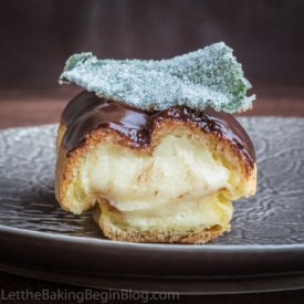 Classic Eclair - Recipe photo by letthebakingbegin