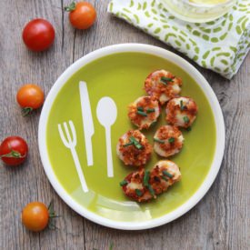 Broiled Spicy Cherry Tomatoes - Recipe photo by kneadtocook