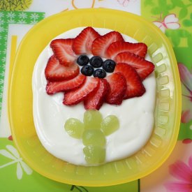 Strawberry Flower - Recipe photo by Gosia_KiddieFoodies