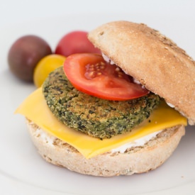 Vegan Broad Bean Quinoa Burger - Recipe photo by hovkonditorn