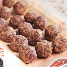 Cocoa Oat Truffles - Recipe photo by the picky eater