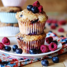 Mixed Berry Yogurt Muffins - Recipe photo by JuliasAlbum