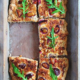 Goat Cheese Plum Pizza - Recipe photo by Blog cu Legume