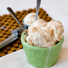Biscoff Cookie Dough Ice Cream - Recipe photo by Sweettwist
