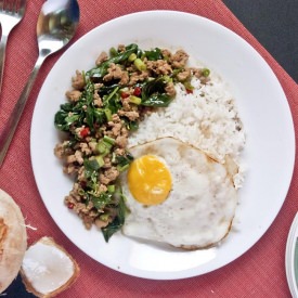 Thai Minced Pork With Holy Basil - Recipe photo by Hungry PeePor