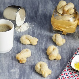 Sugar Crusted Torcettini - Recipe photo by Jay12