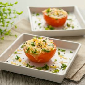 Baked Egg in Tomato Cup - Recipe photo by moonberry