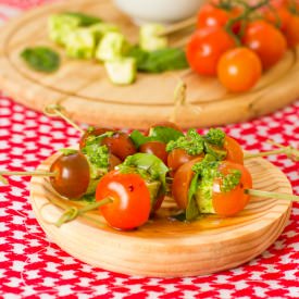 Caprese Skewers - Recipe photo by Flores de Oliveira
