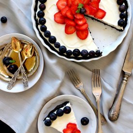 Oreo Cream Pie with Berries - Recipe photo by Wicked sweet kitchen
