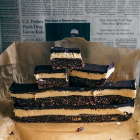 Vegan Nanaimo Bars - Recipe photo by veganmiam
