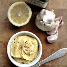 How To Make Hummus - Recipe photo by spoonandsaucer