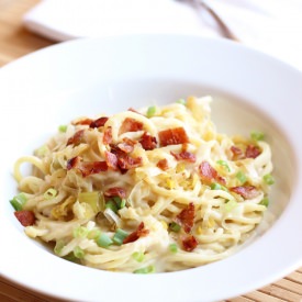 Paleo Alfredo with Leeks & Bacon - Recipe photo by meatified