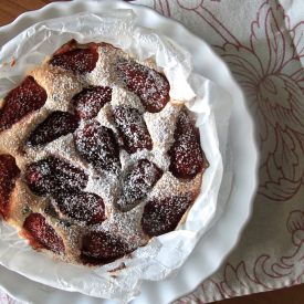 Easy Summer Strawberry Cake - Recipe photo by spoonfulofdaisy