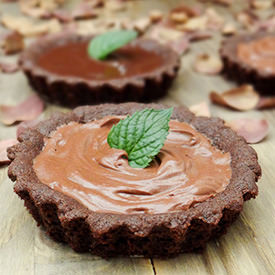 Dulce de Leche and Chocolate Tarts - Recipe photo by travelcooktell