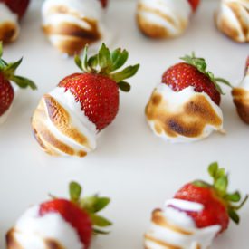Meringue Kissed Strawberries - Recipe photo by MiaLovesPretty