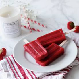 Strawberry Mint Popsicles - Recipe photo by little.empty.room