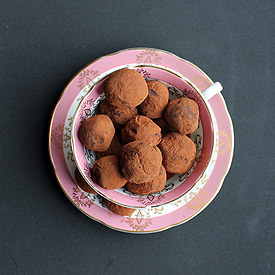 Beet, Chocolate and Tea Truffles - Recipe photo by veggie desserts