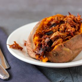 BBQ Jackfruit Sweet Potatoes - Recipe photo by luminousvegans
