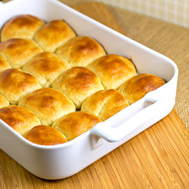 Hawaiian Rolls - Recipe photo by The Midnight Baker