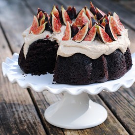 Chocolate Bundt with Figs - Recipe photo by tartletsweets